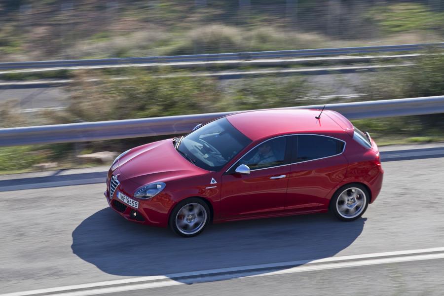  Alfa Romeo Giulietta Quadrifoglio Verde (940) 2010 года  (фото 25 из 48)